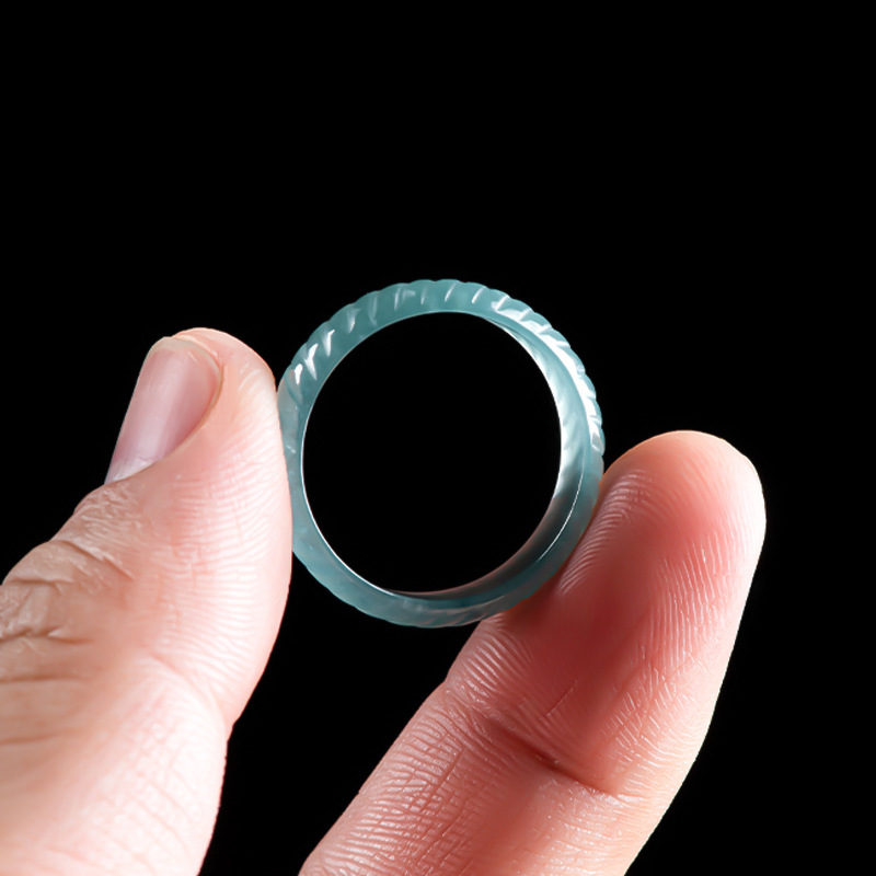 Blue Real Burmese Jadeite Ring - Vintage Item recension och pris